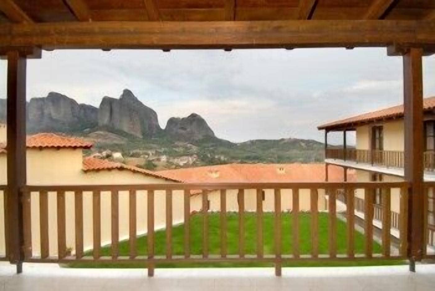 Meteora Hotel At Kastraki Калампака Экстерьер фото